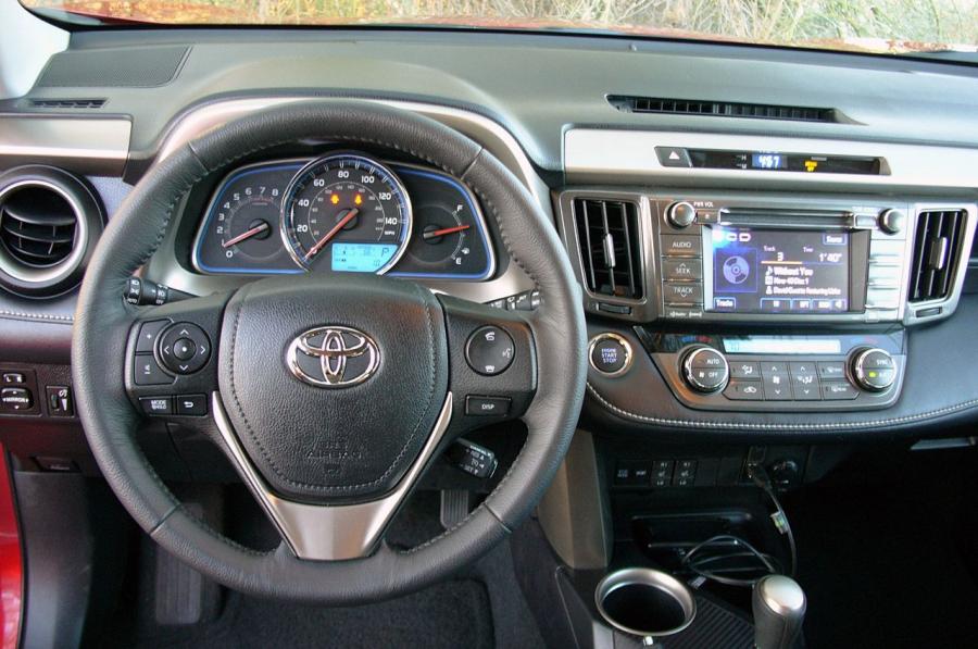  Toyota RAV4 2013 года  (фото 67 из 89)